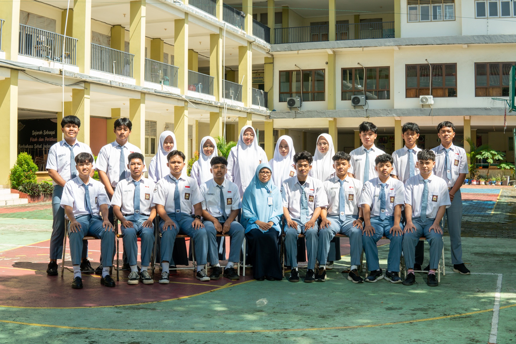 KELAS XII 1